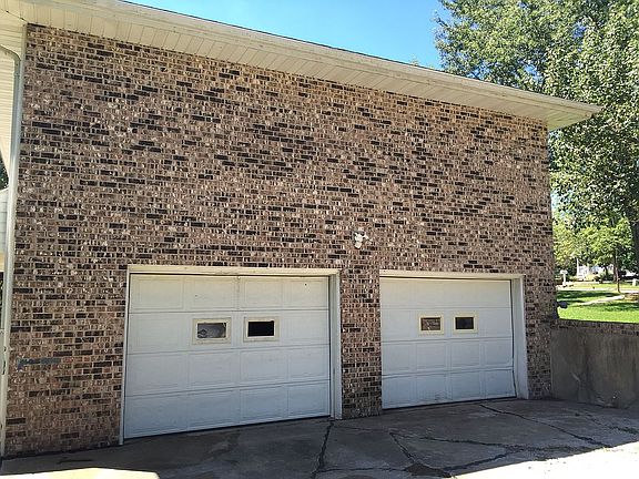 5th image of 49 Lee Dr