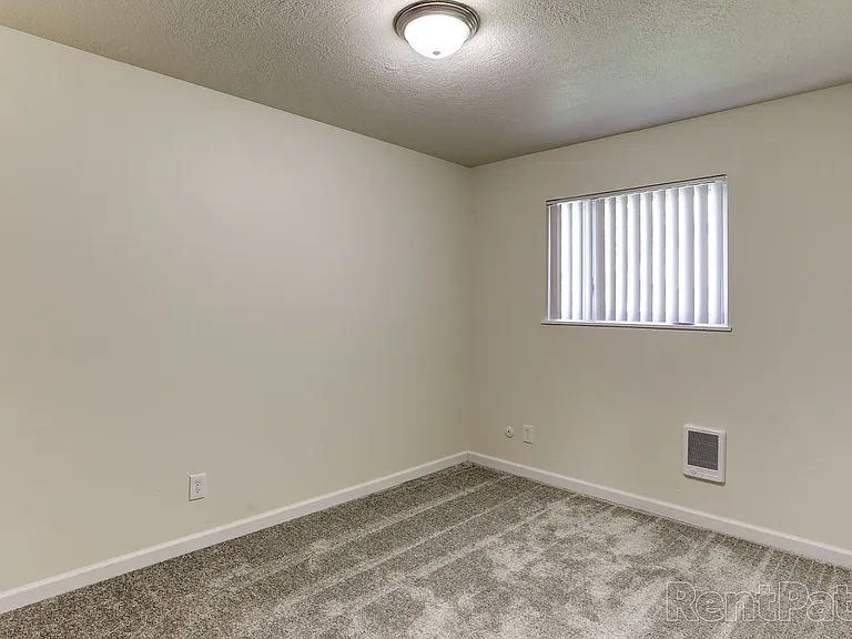 Arrowsmith Apartments — Photo 14