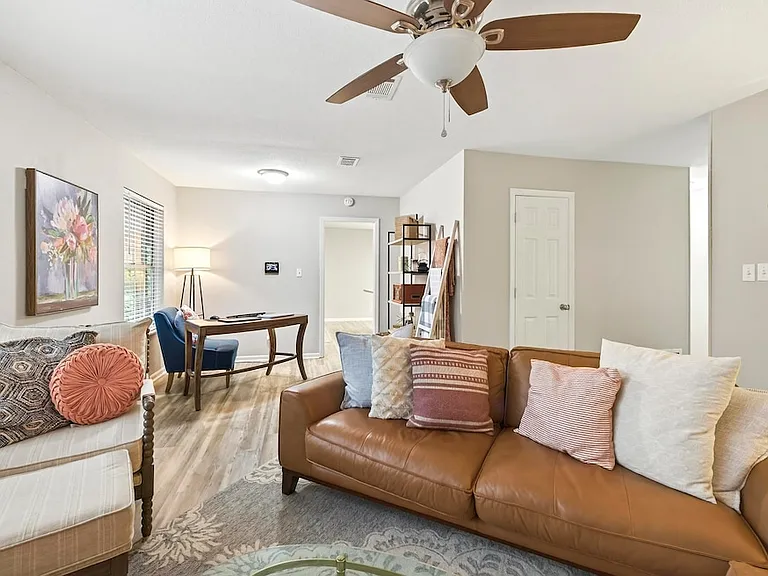 1816 Aaron Rd — Photo 7