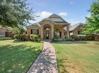 813 Moore Rd, Mansfield, TX 76063