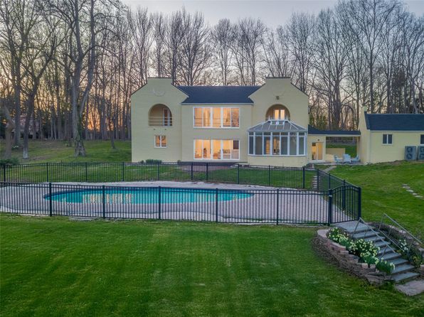 530 S Centre Island Road, Centre Island, NY 11771