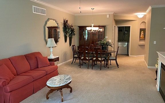 3rd image of 3216 Fontaine Ct