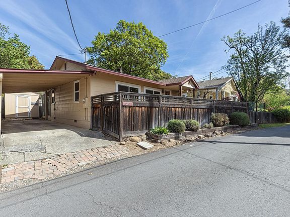 3rd image of 18090 Las Lomas Road