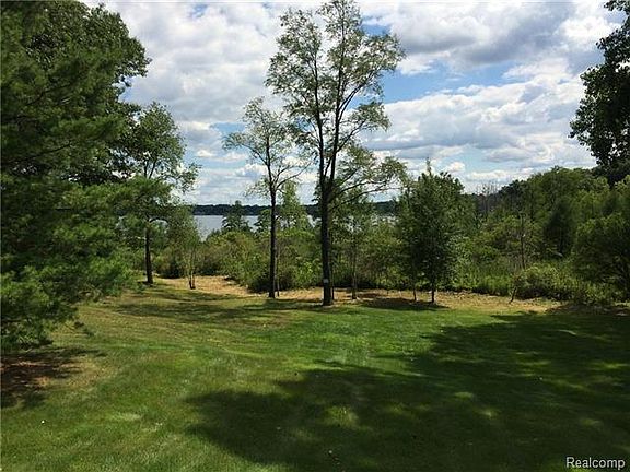 4th image of 5260 Edgewood Shores Dr