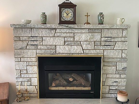 Main Living - Fireplace