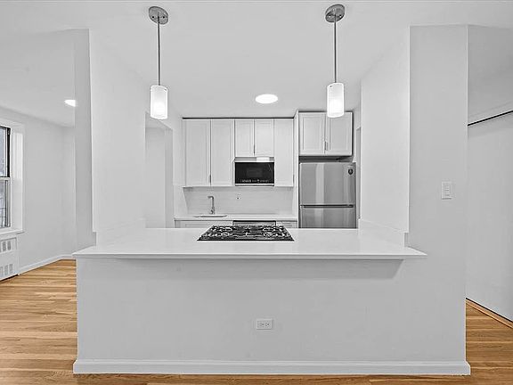 4th image of 5425 Valles Ave APT 3B