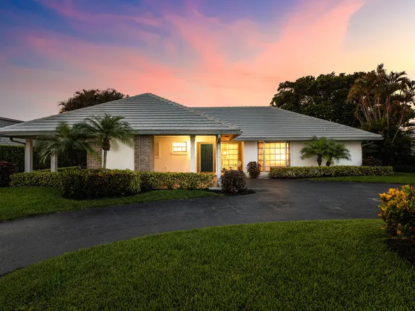 367 Villa Drive S, Atlantis, FL 33462