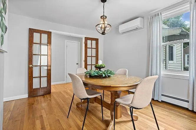2 bed, 1105 sqft, $3,000 — Photo 3