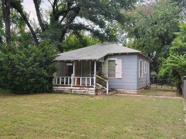 241 N Saint Clair Ave, Wichita, KS 67203