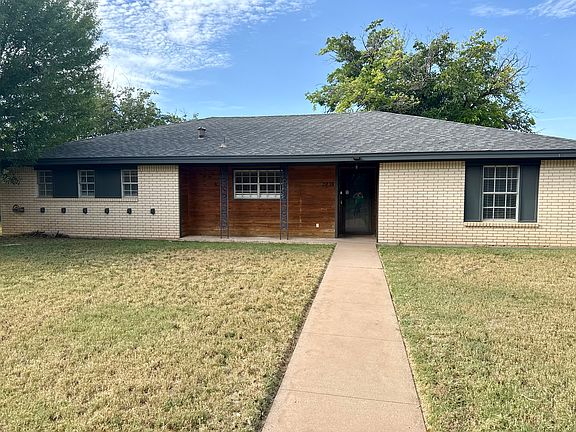 2nd image of 2838 Canyon Creek Dr