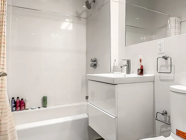 210 E 35th St #5A — Photo 9