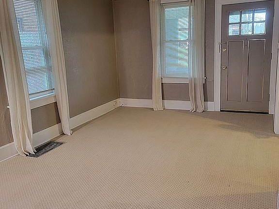 3rd image of 1024 Washington Ave