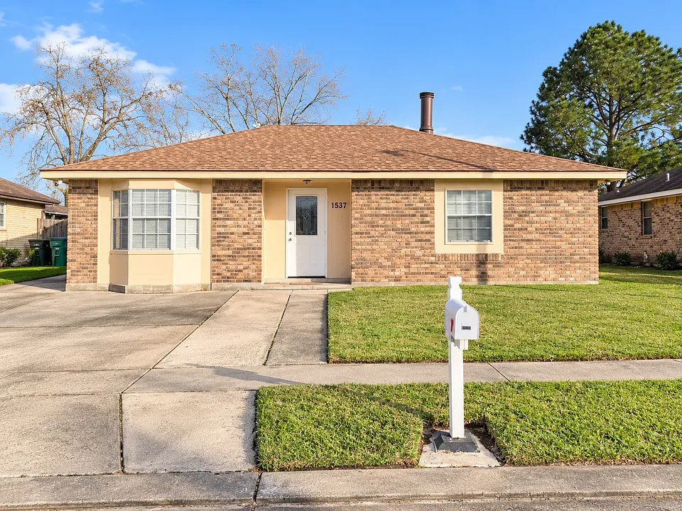 1537 Westminster Blvd