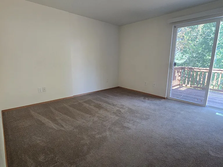 1859 Skyline Ct S #1859 — Photo 12