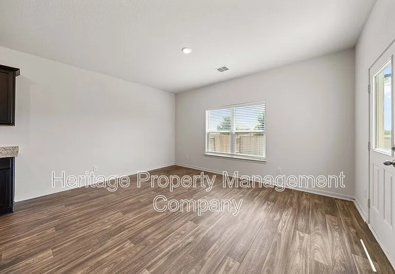 11038 Chatham Ct — Photo 13