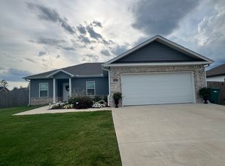 307 N Wyandotte St, Farmington, AR 72730