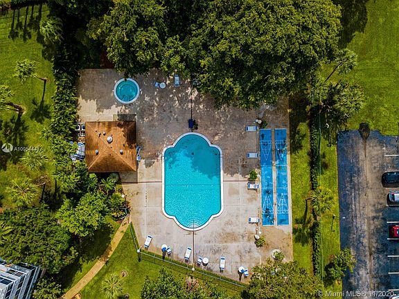 5th image of 3800 Hillcrest Dr APT 712