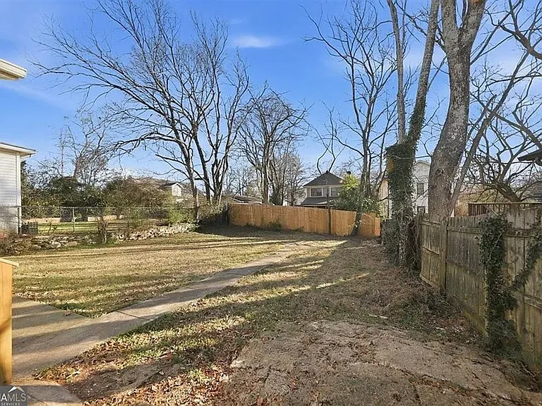61 Linam Ave SE — Photo 4