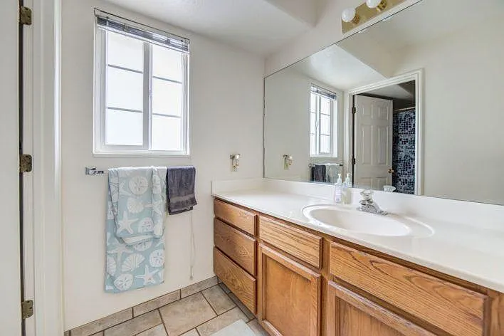 746 N 200 E #6 — Photo 6