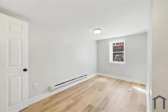 1873 E Tulpehocken St #L — Photo 10