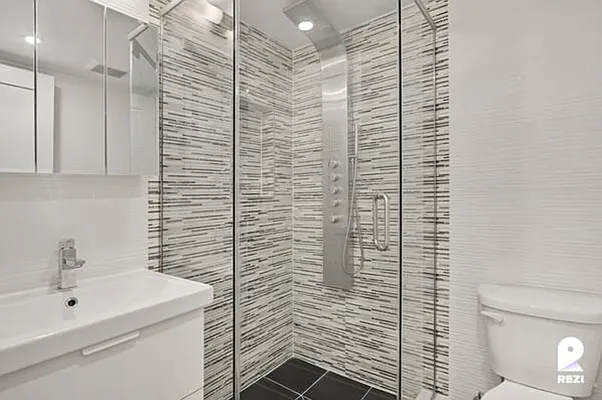 Rented by REZI | media 19