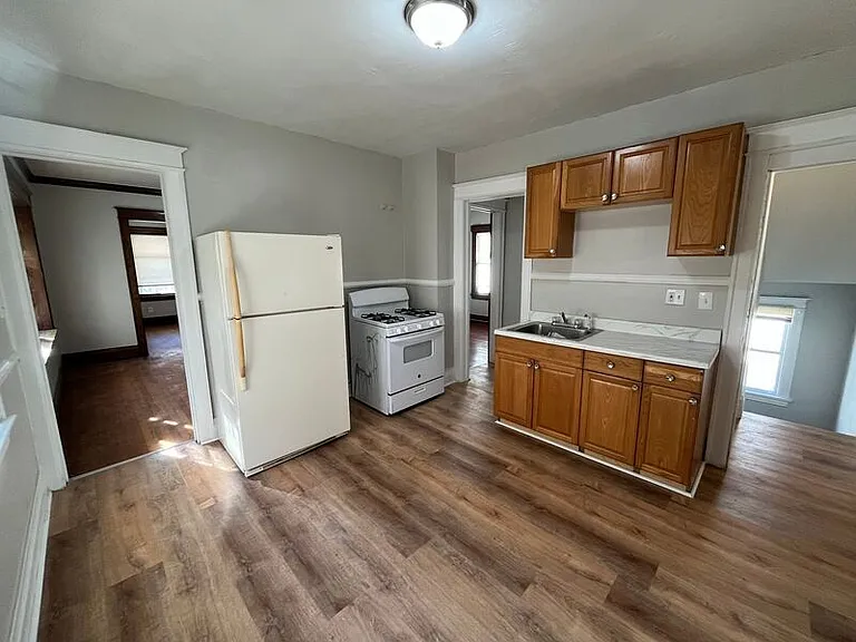 246-248 Weyl St #246 WEYL ST UP — Photo 4