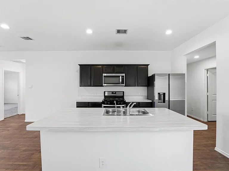 2419 Roaming Elk Ct — Photo 4