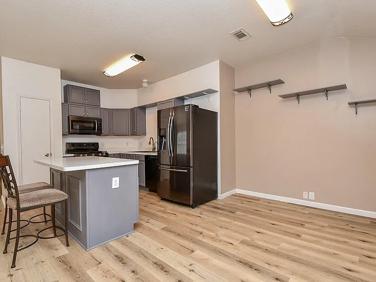 4818 King Hallow Ln — Photo 15