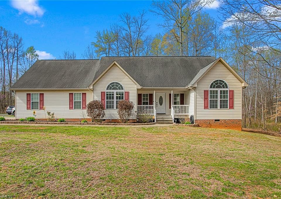1st image of 4619 Plantation Manor Dr