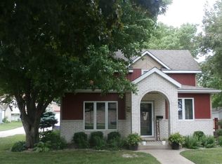 806 4th Ave, Alton, IA 51003