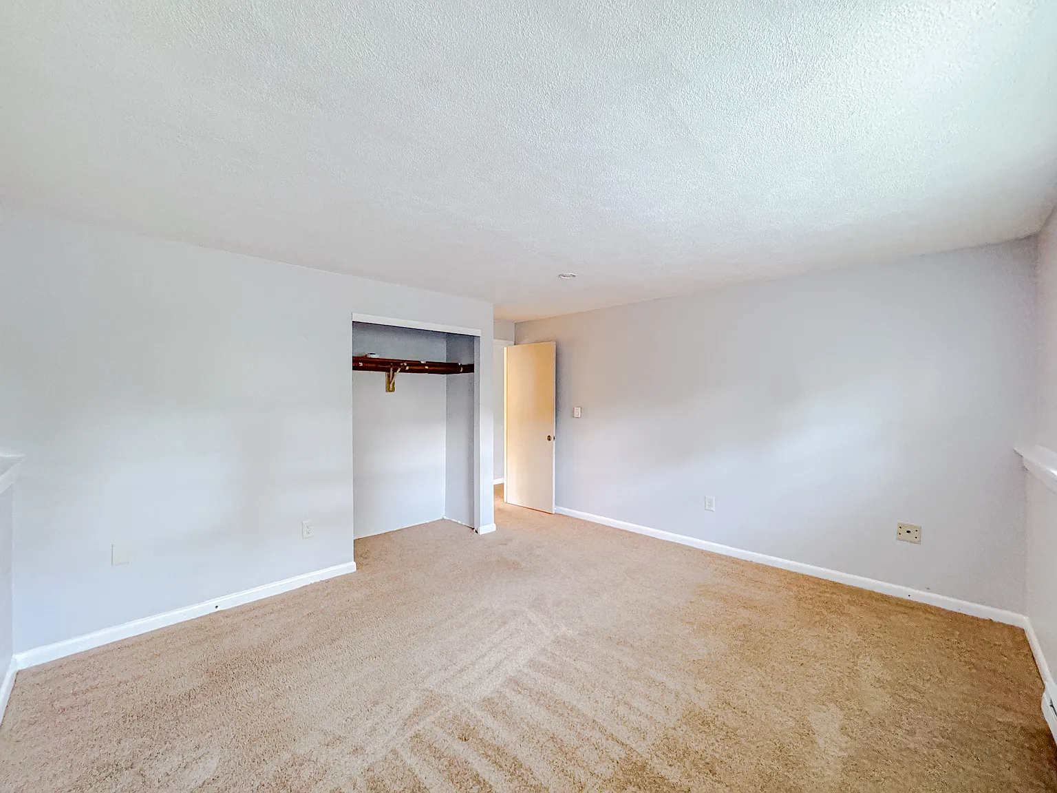 2 bed, $2,000 — Photo 3