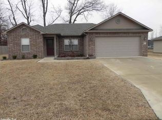 57 Castleton Dr, Ward, AR 72176