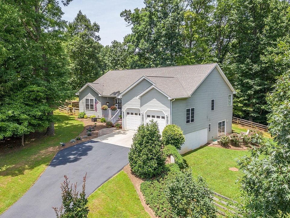 1st image of 3317 Bluewater Dr
