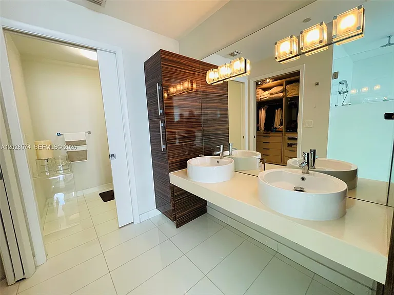 2020 N Bayshore Dr #2008 — Photo 20