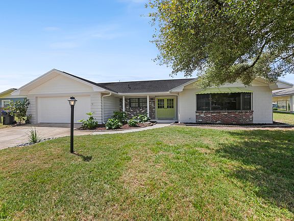 3rd image of 2729 Yorkshire Dr