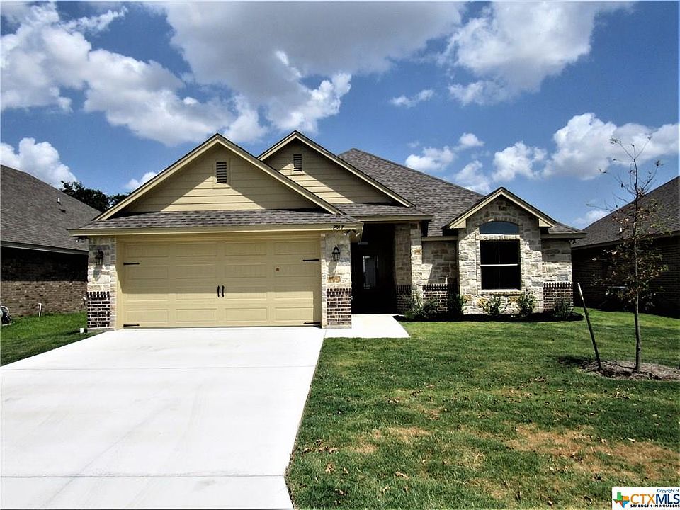 1st image of 2917 Crystal Ann Dr