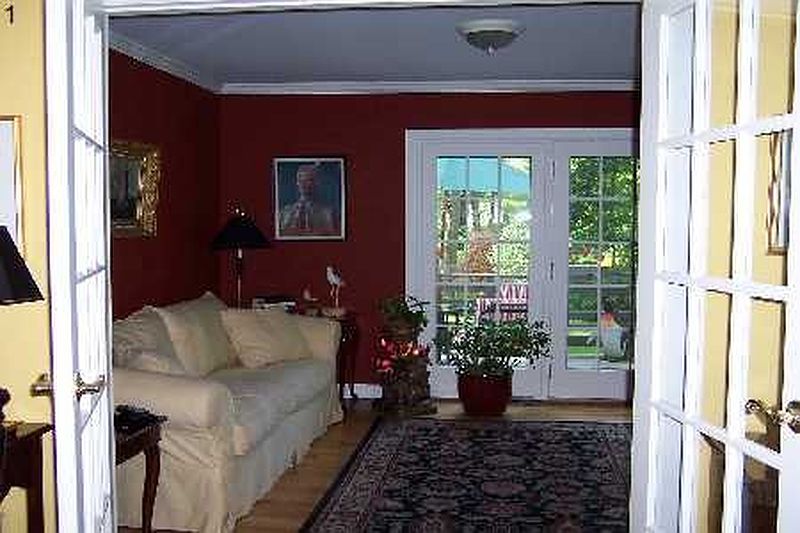 4th image of 920 PINE HILL Drive