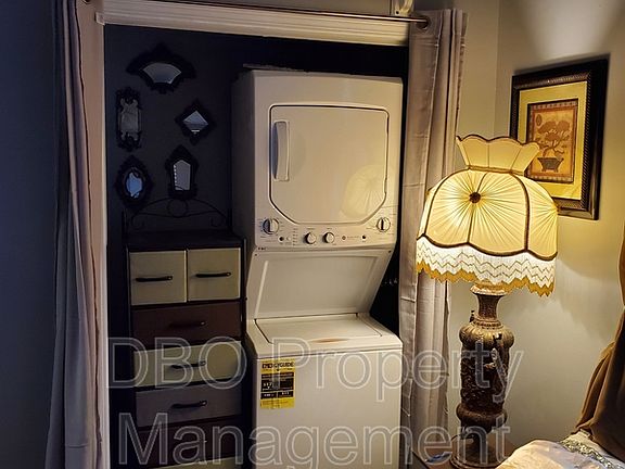 5th image of 227 Myrtle Ave #1