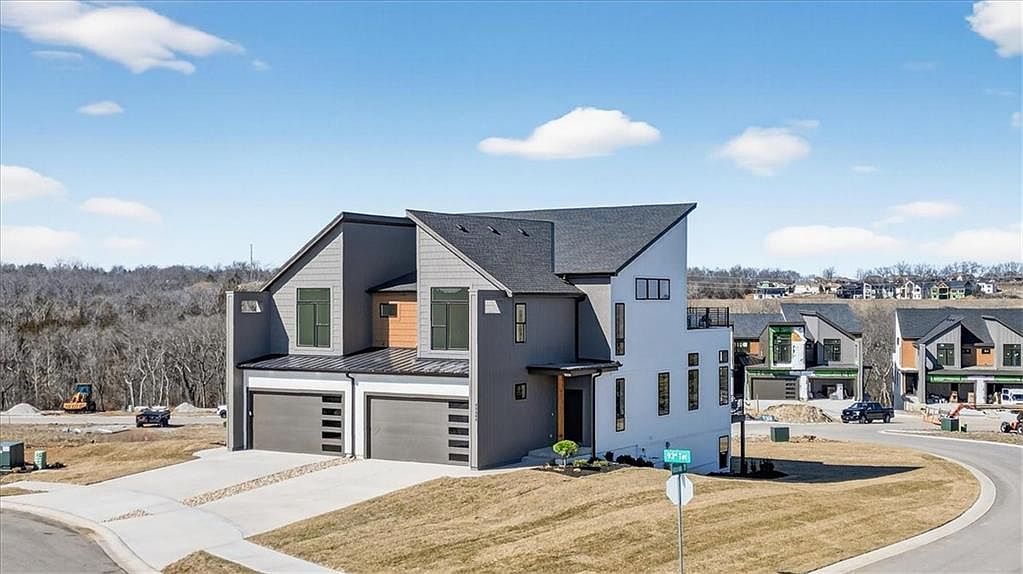22502 W 93rd Ter, Lenexa, KS 66227 | MLS #2603173 | Zillow