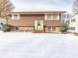1123 20th St N, Moorhead, MN 56560