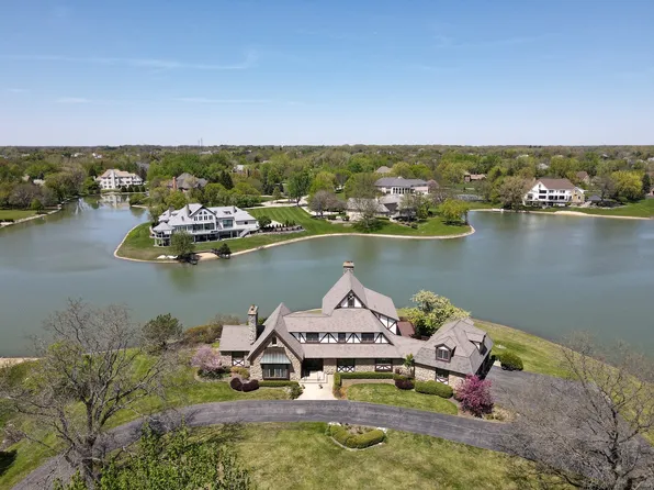 10 Shoreside Dr, South Barrington, IL 60010
