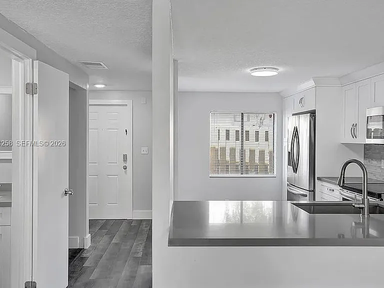5084 S University Dr — Photo 5