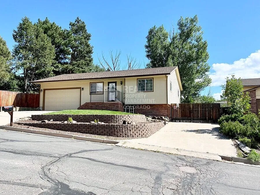 Available Now: Spacious 3-Bedroom Home with Office/Flex Room, RV Parking, and Huge Backyard — Photo 1