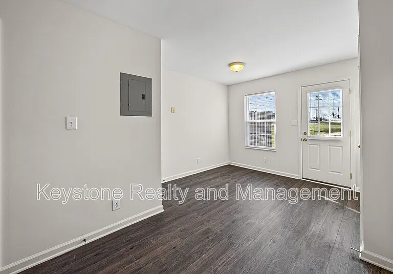 3312 Royster Ln #B — Photo 6