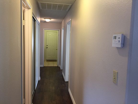2nd image of 3040 Ocean View Dr