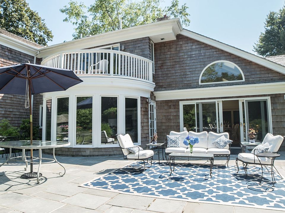 1st image of 16 Pudding Hill Ln