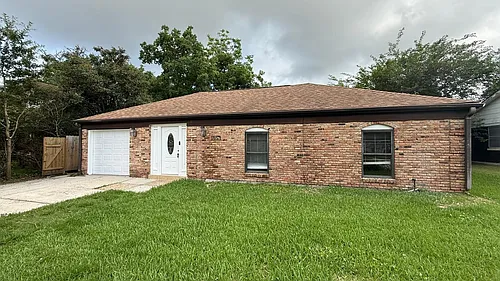 1853 Harvard Ave Photo 1