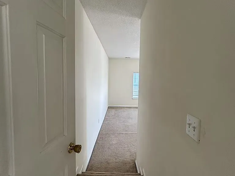 215 Spring Lake Dr — Photo 20