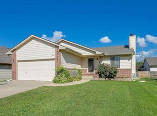 802 S Lindberg Cir, Wichita, KS 67207