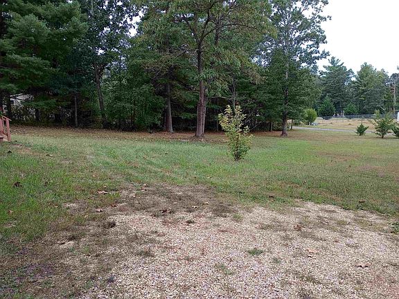 3rd image of 30 Laurel Dr